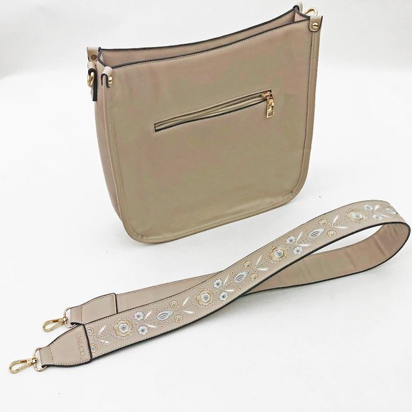 Jen and Co. Pippa Gray Vegan Leather Stitch Accented Crossbody Bag - Picture 2 of 9